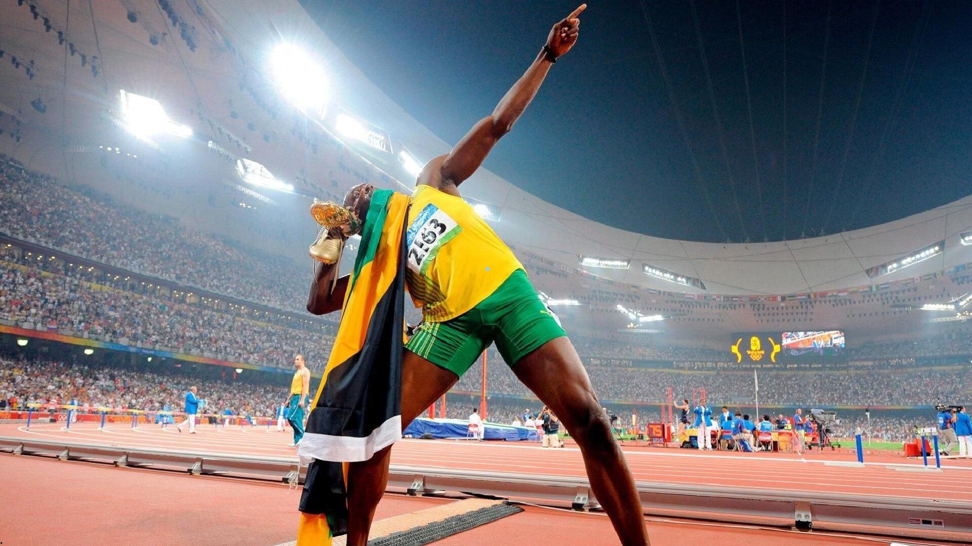 【华体会资讯】克罗斯直言，巴萨本赛季无缘洲际冠军，欧战强敌环伺引发热议