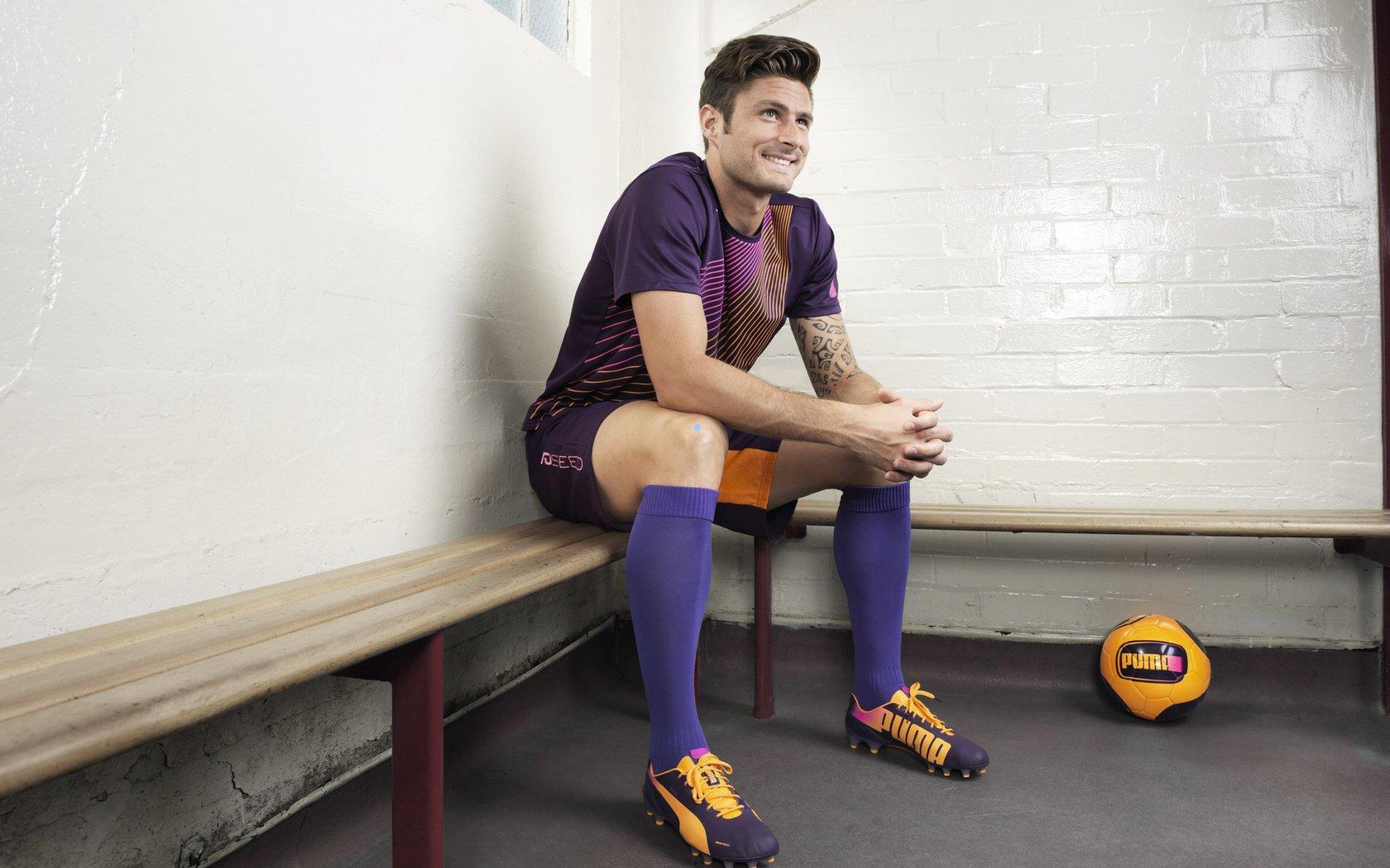 斯帕莱蒂：和球迷争执？只要有人传球失误他就喊让我换人