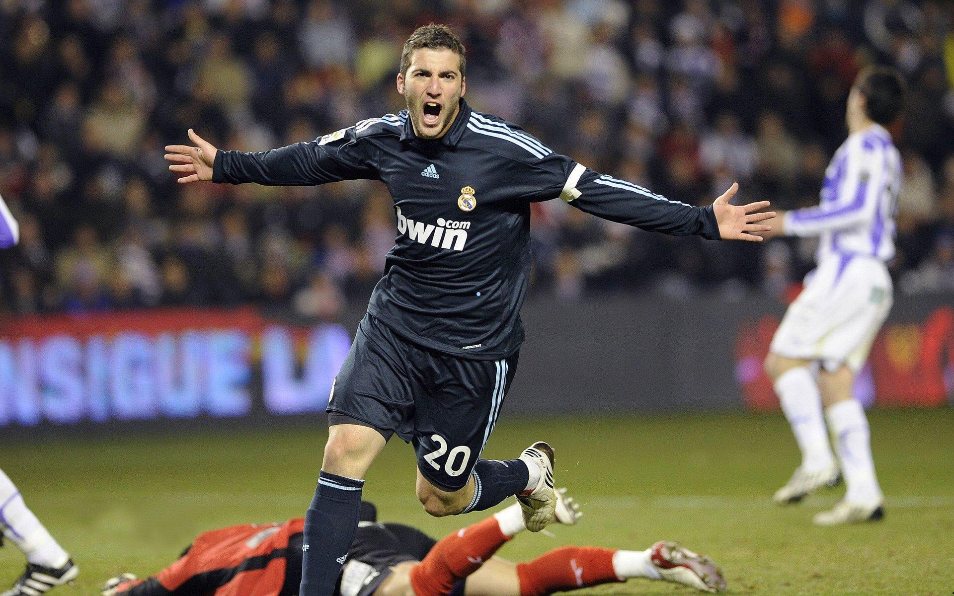 震撼德甲！拜仁三叉戟狂轰38球，超越全联盟任一球队总火力